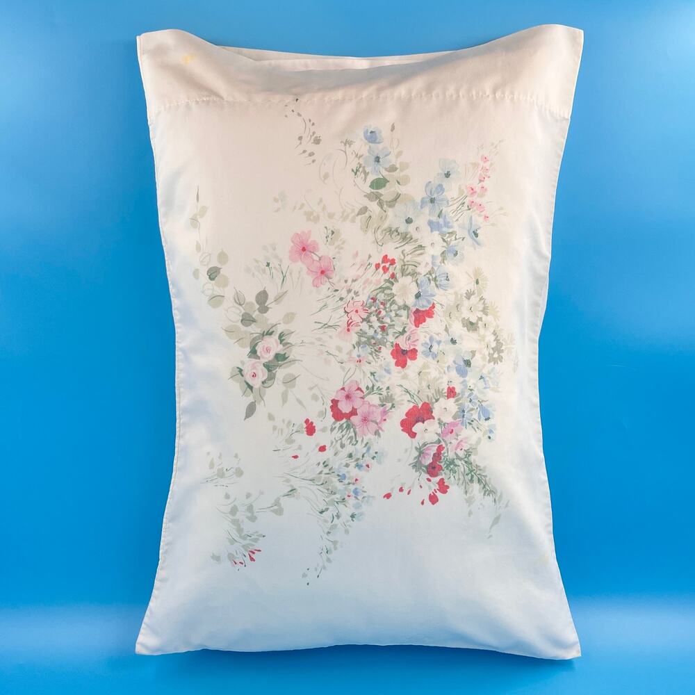 Vintage Cottagecore Floral Pillowcase Pastel 70s 1970s ShabbyChic Farmhouse